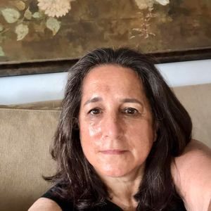 Meet your Posher, Carla